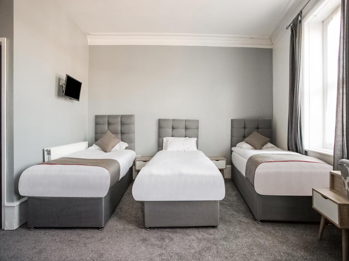 Newcastle West Hotel & Bar Dış mekan fotoğraf