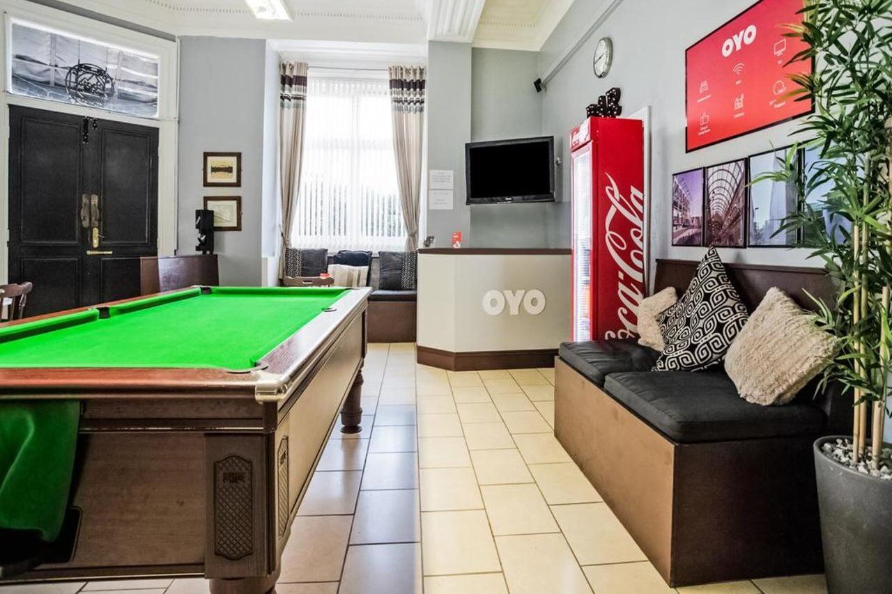 Newcastle West Hotel & Bar Dış mekan fotoğraf