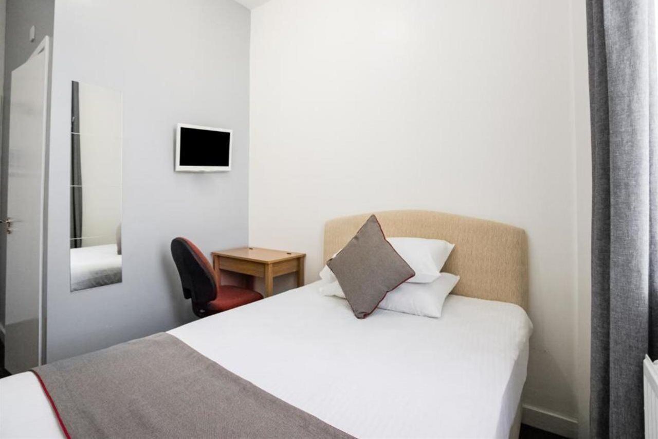 Newcastle West Hotel & Bar Dış mekan fotoğraf